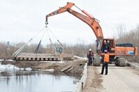 Специалисты Нарьян-Мардорремстроя приступили к монтажу моста через реку Куя